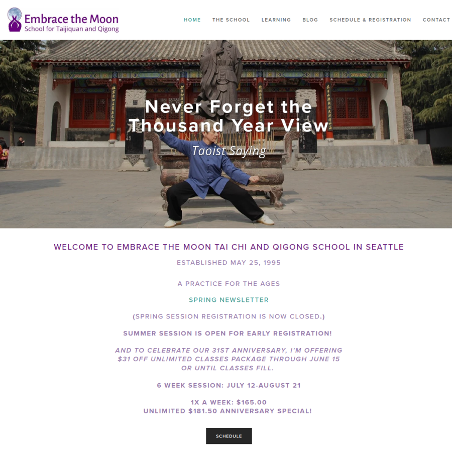 embracethemoon.com homepage screenshot