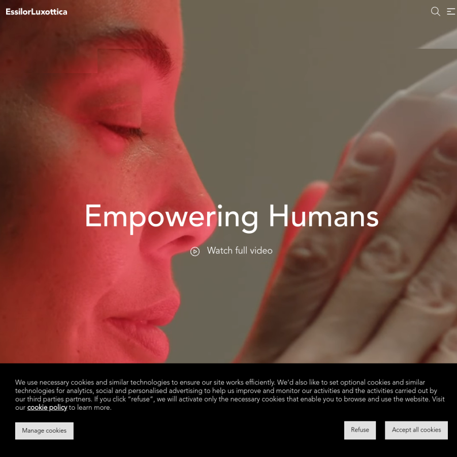 essilorluxottica.com homepage screenshot
