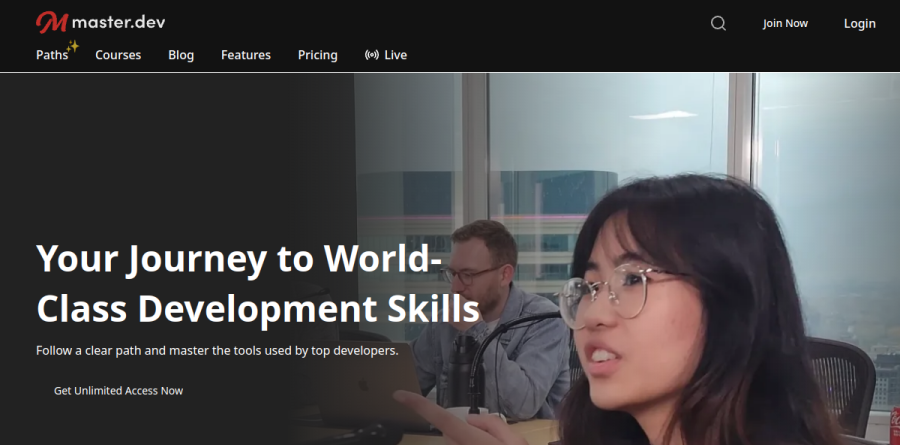 The Master.dev learning paths page listing beginner, professional, and expert developer tracks